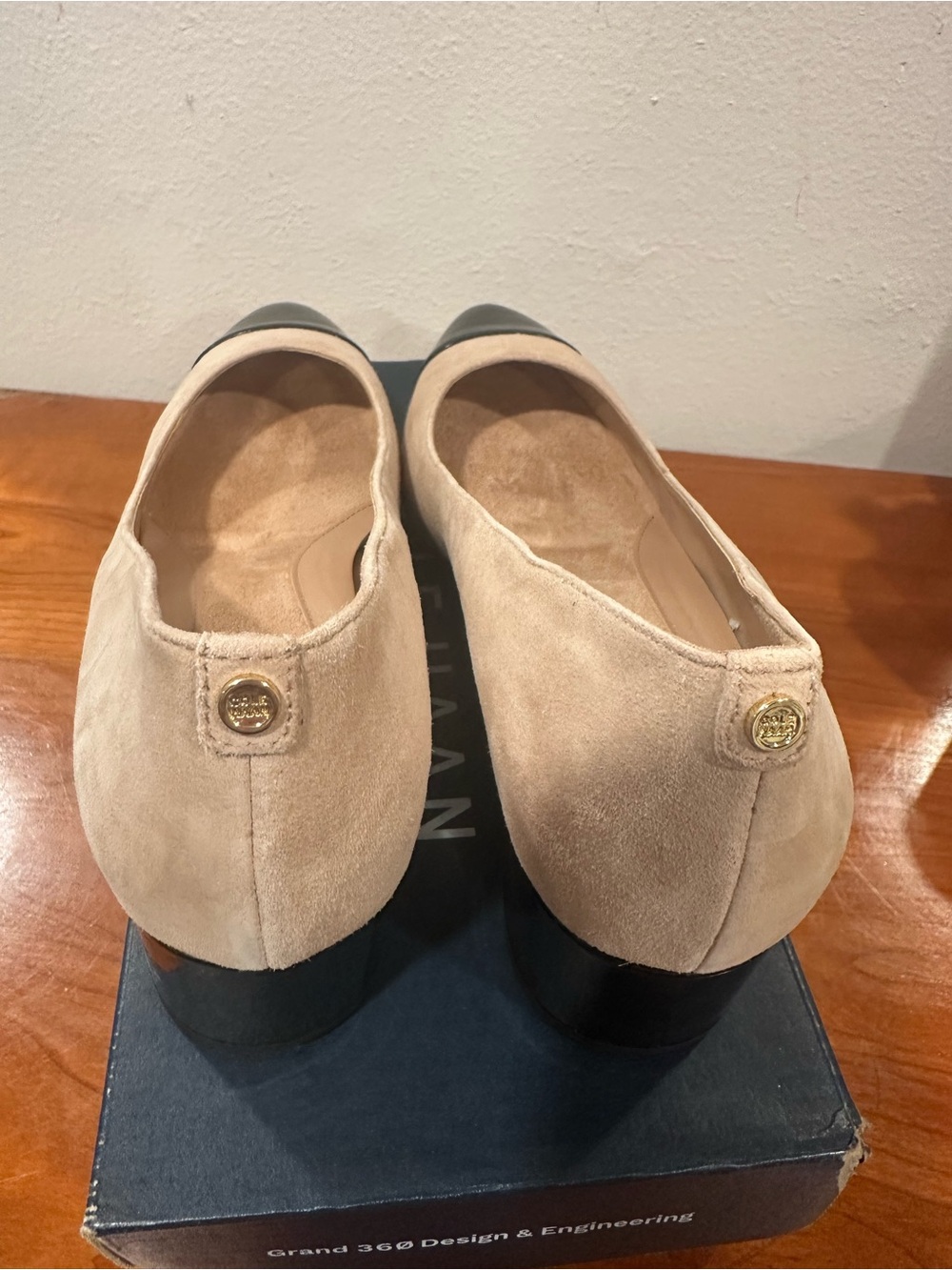 Cole Haan Two-Tone Beige Suede Pumps with Black Patent Toe - Picture 4 of 5